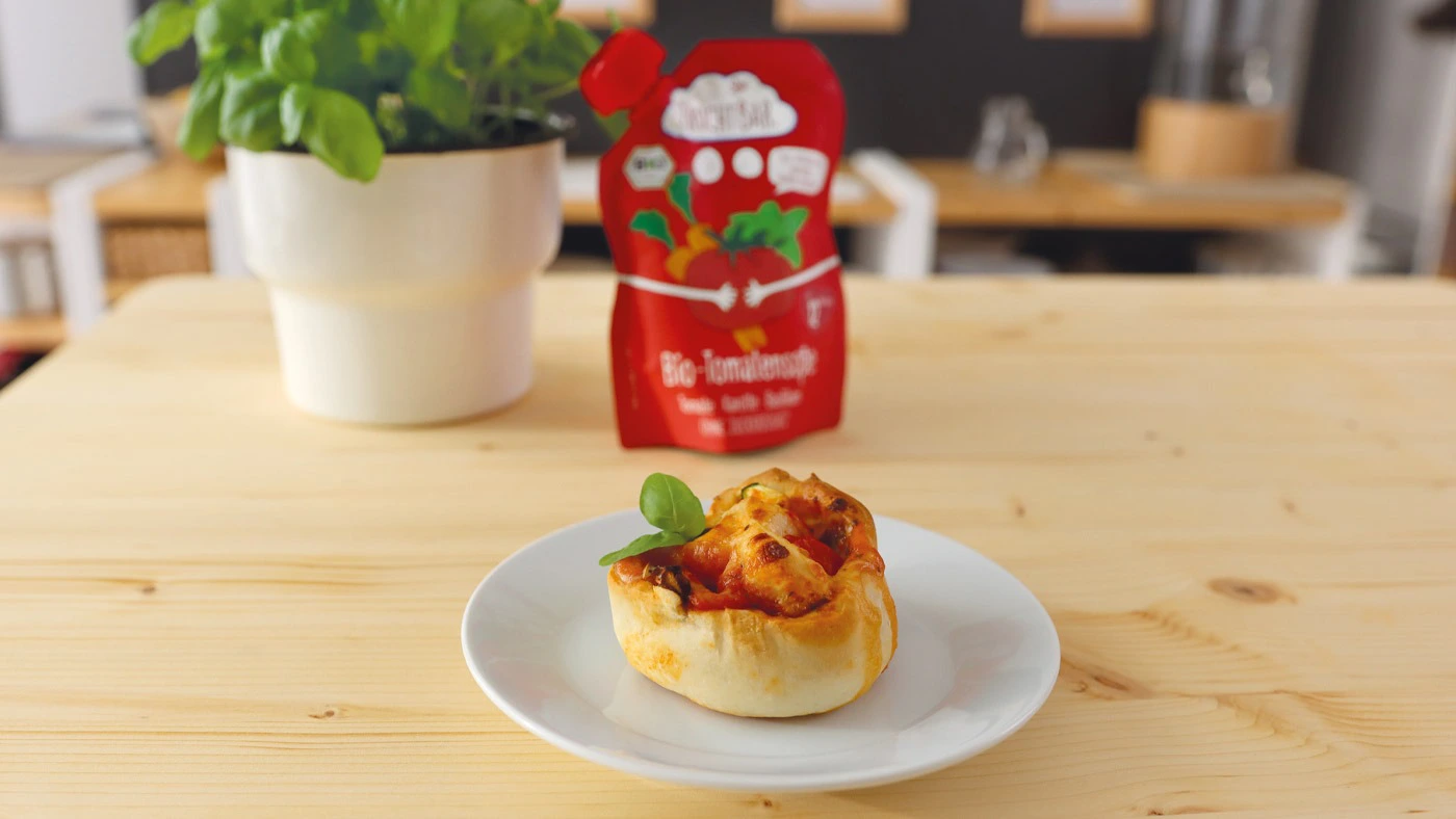 Pizzaschneke mit FruchtBar Tomatensoße